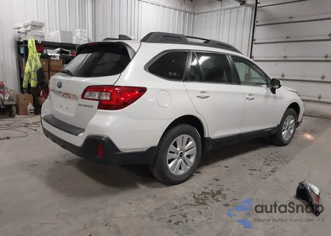 2018 Subaru Outback 2.5I Premium z USA, uszkodzony, nr VIN 4S4BSACC2J3368545